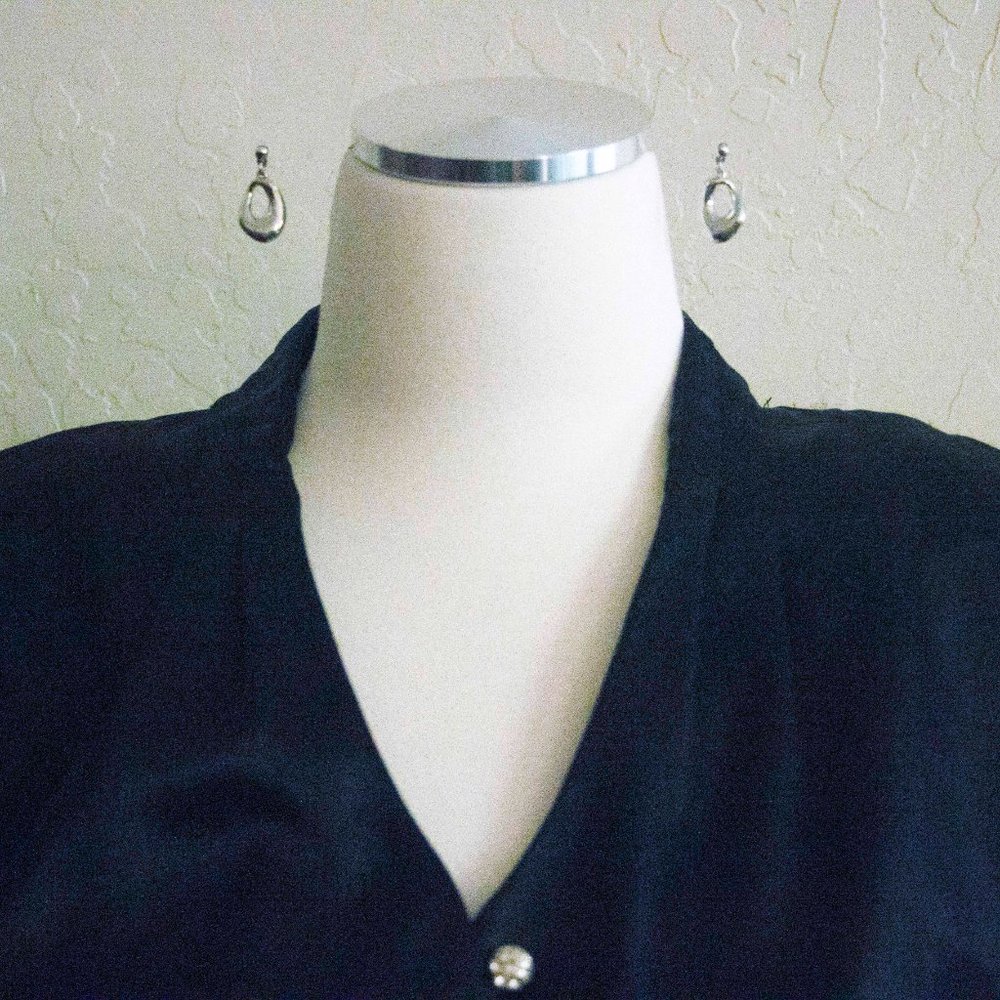 ASYMMETRICAL OVAL DROP POST EARRINGS - JETSGP1 - Picture 2 of 4
